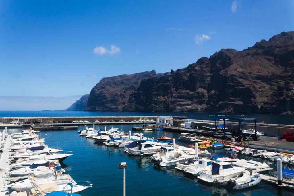 Beachfront & Sunny Apartment Los Gigantes Acantilado de los Gigantes Exterior photo